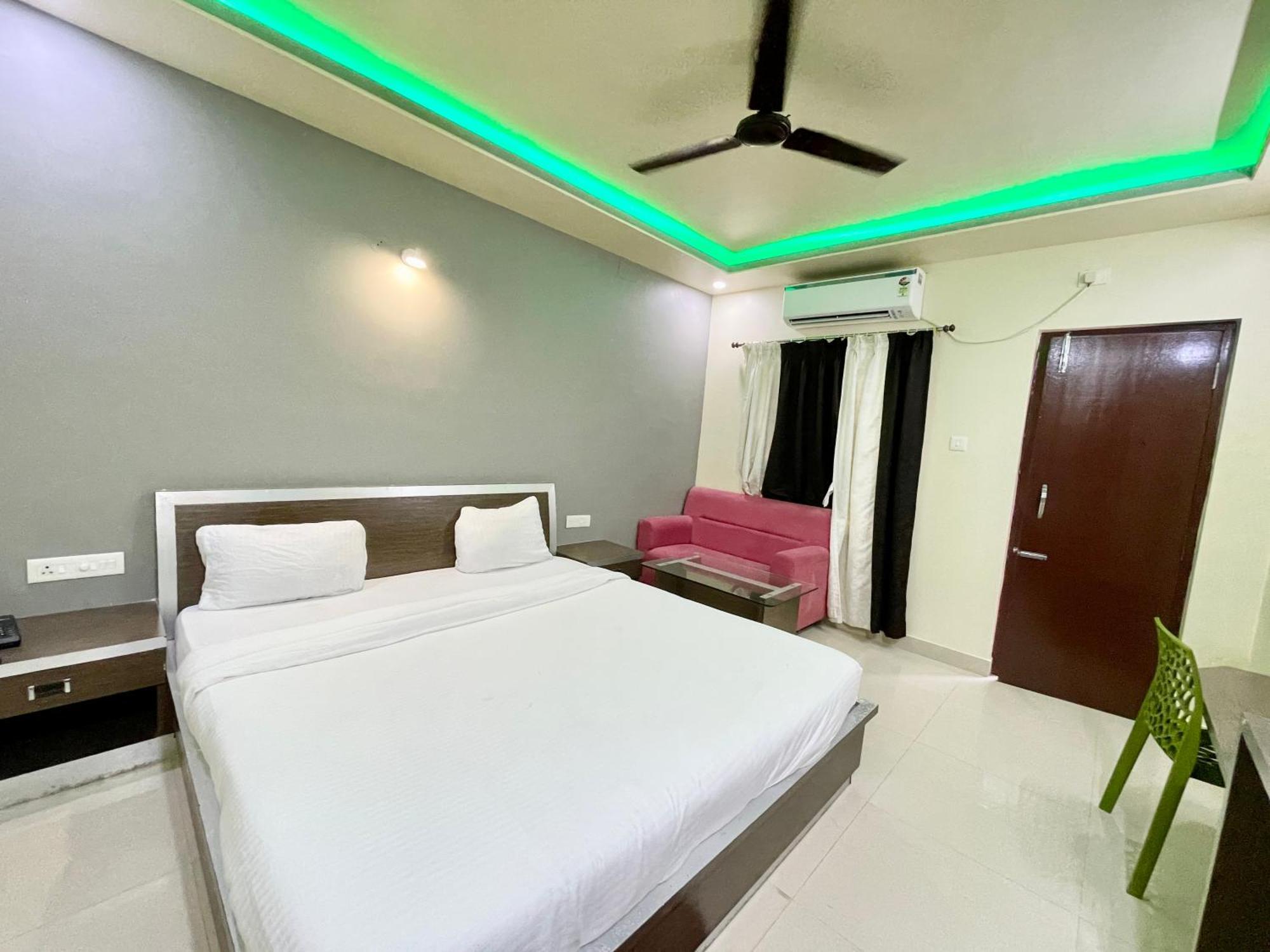 Close Puri Exterior foto