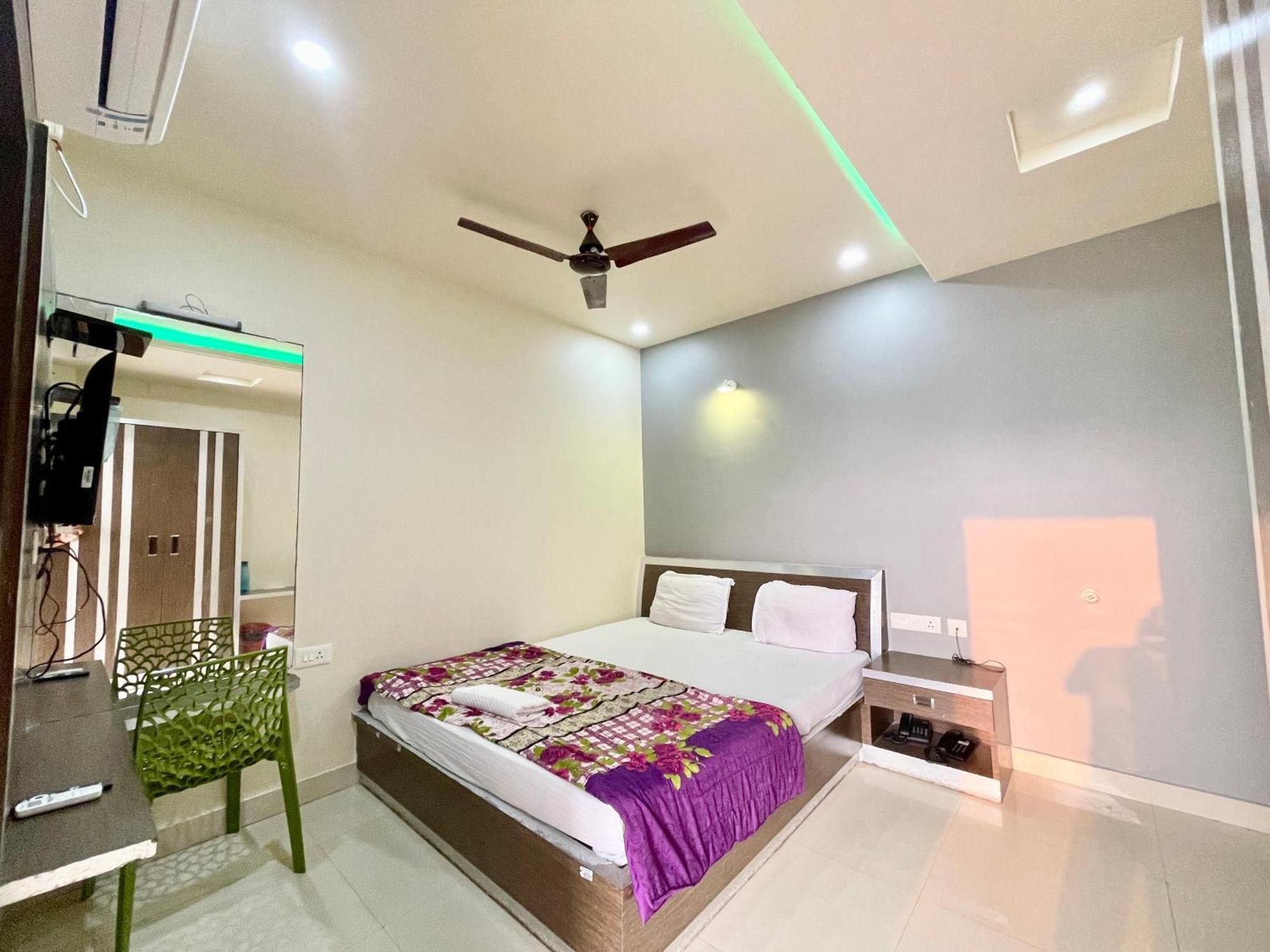 Close Puri Exterior foto