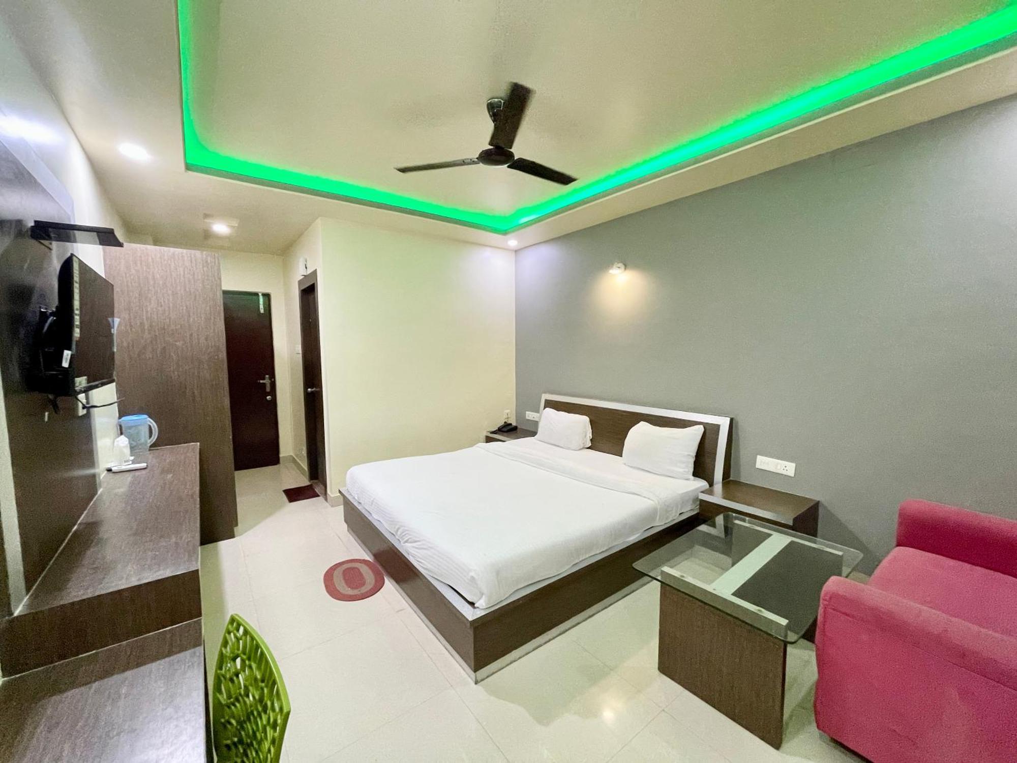 Close Puri Exterior foto