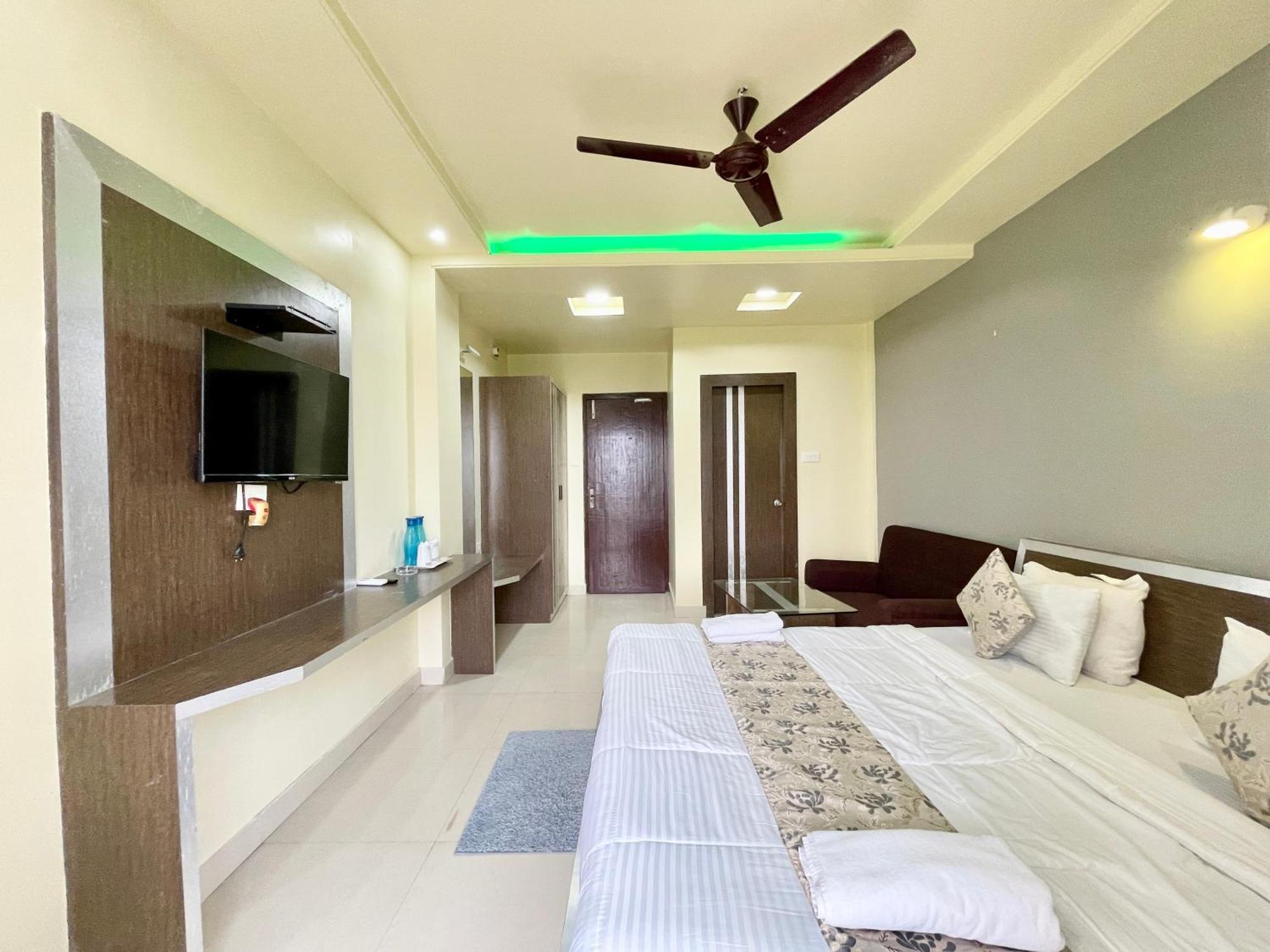 Close Puri Exterior foto